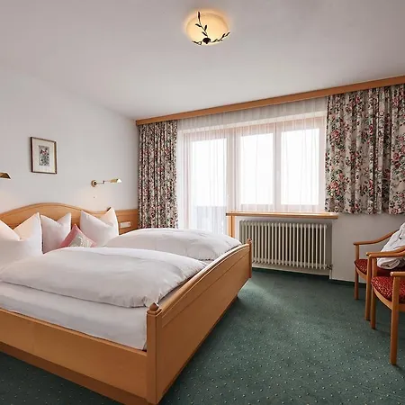 Gasthof Bergland Lech am Arlberg