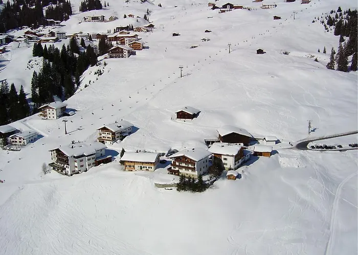 Bergland Гостевой дом Лех